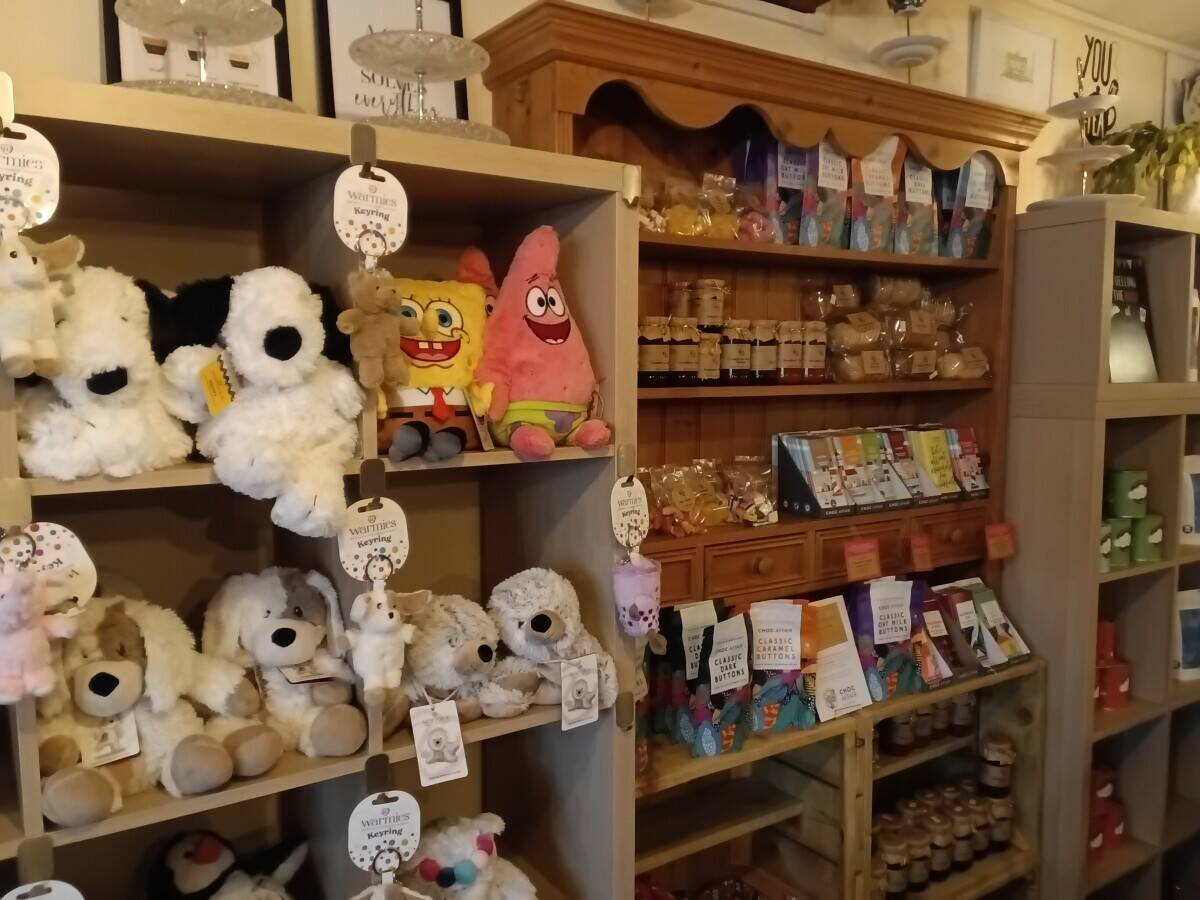 Freehold Licensed Village Tea Room Café Post Office Gifts Living Accommodation Hornby Lancashire