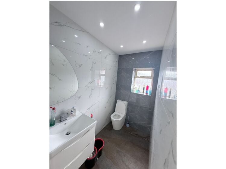 Design Your Dream – Contemporary Tile & Bathroom Showroom