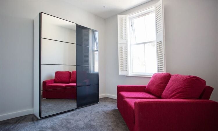 FREEHOLD LETTING APARTMENTS IDEAL INVESTMENT  RESTART OPPORTUNITY WEST SUSSEX Photo 8