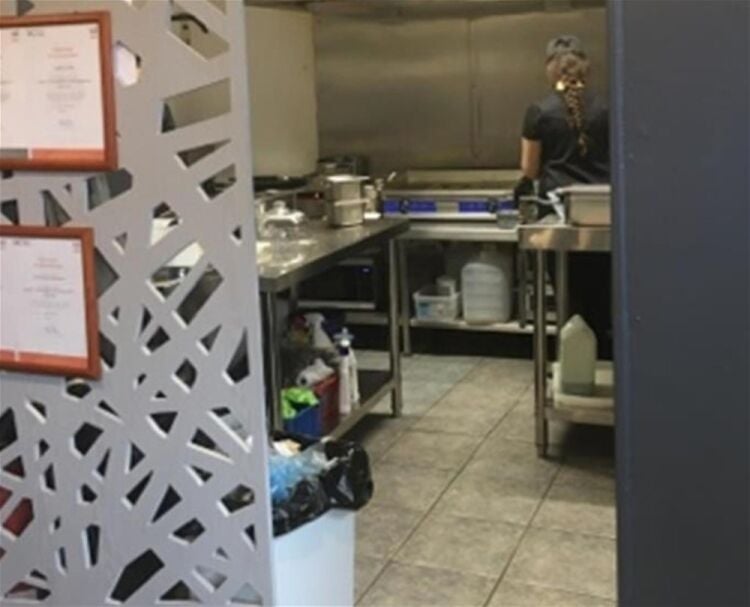 LEASEHOLD COFFEE SHOP & RESTAURANT IN WIGAN TOWN CENTRE