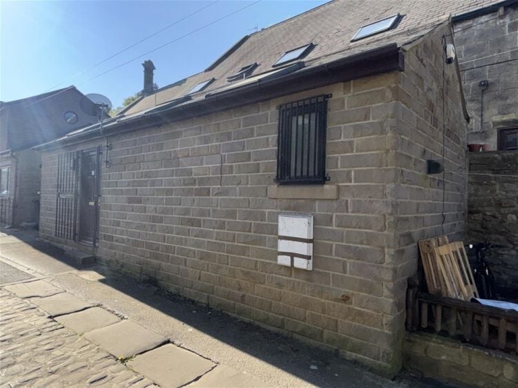 Vacant Unit For Sale in Leeds Photo 8