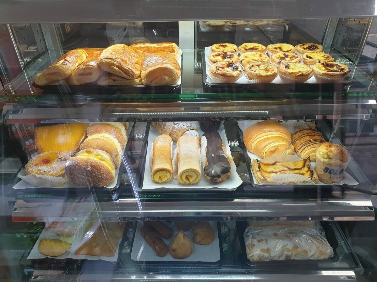 Portuguese coffee shop/deli/groceries for sale in Luton