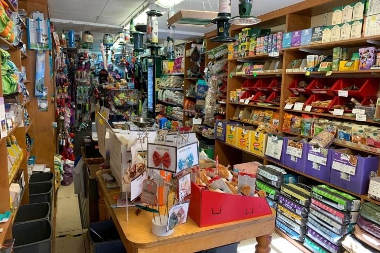 Established Pet Supplies Business - Grastang Photo 8