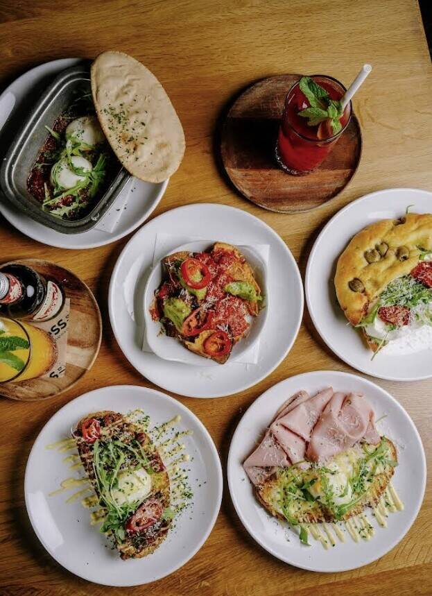 Prime, Fully-Fitted Cafe/Restaurant in Leeds City Centre For Sale
