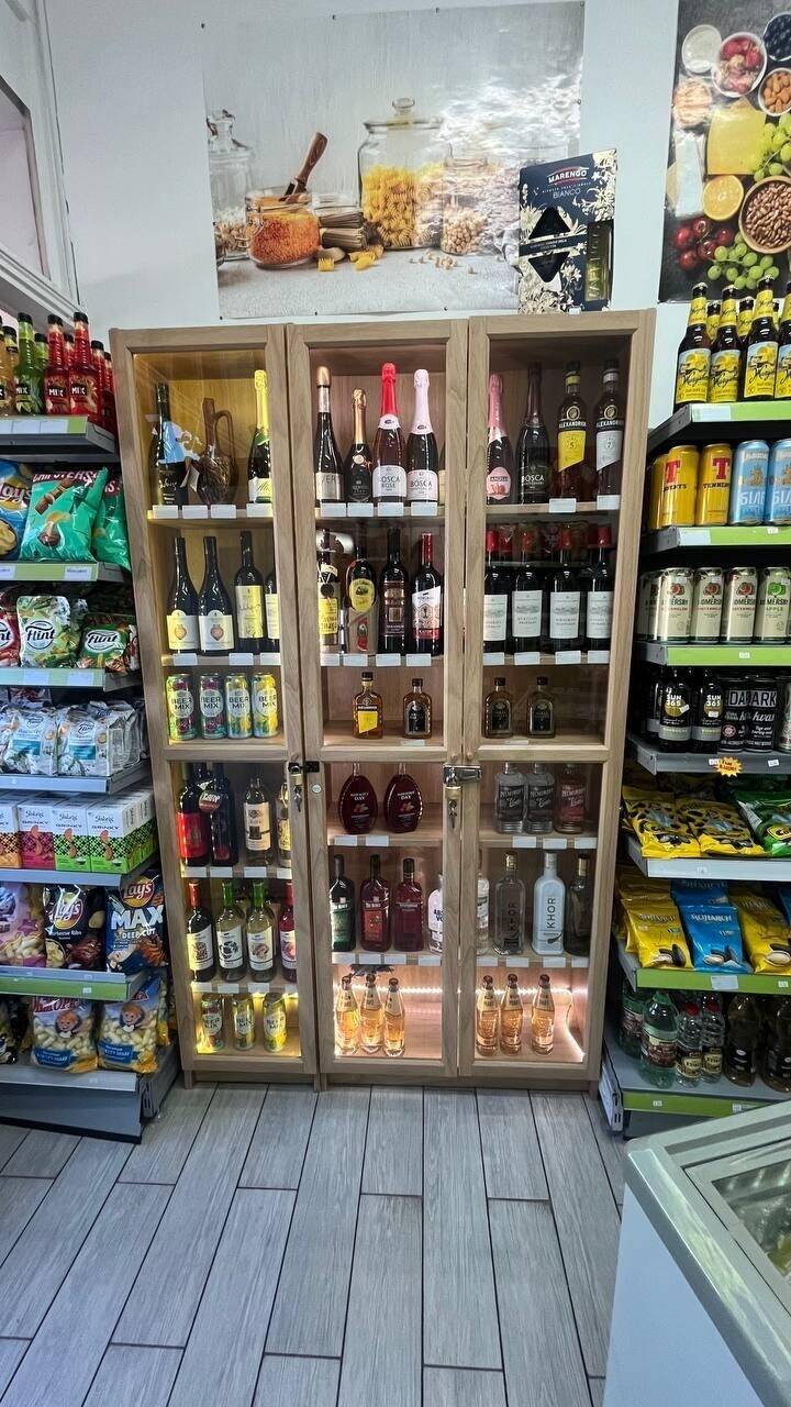 Convenience Store in Perth - 40 000£ including Stock Photo 8