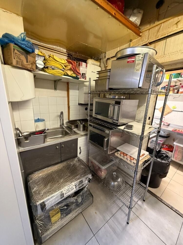 THRIVING INDEPENDENT CAFE & COFFEE HOUSE OPPORTUNITY Photo 8