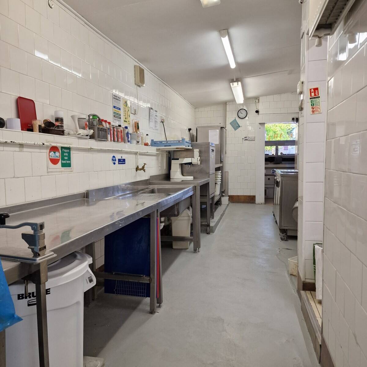 Fish & Chip takeaway/ Restaurant Photo 8