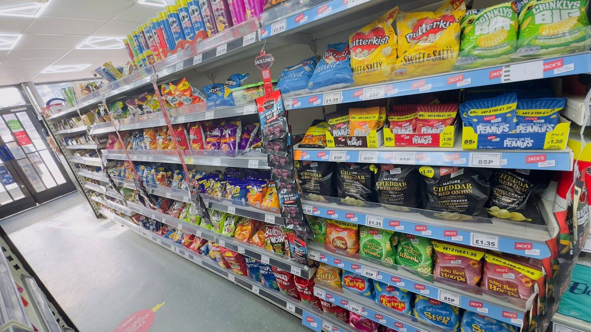 Post office/off licence for sale in near hinckly Photo 8