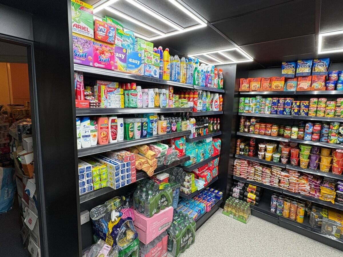 OFF-LICENCE LEASE FOR SALE IN BUSY LOCATION IN SOUTHAMPTON WITH HIGH POTENTIAL TO INCREASE SALES.