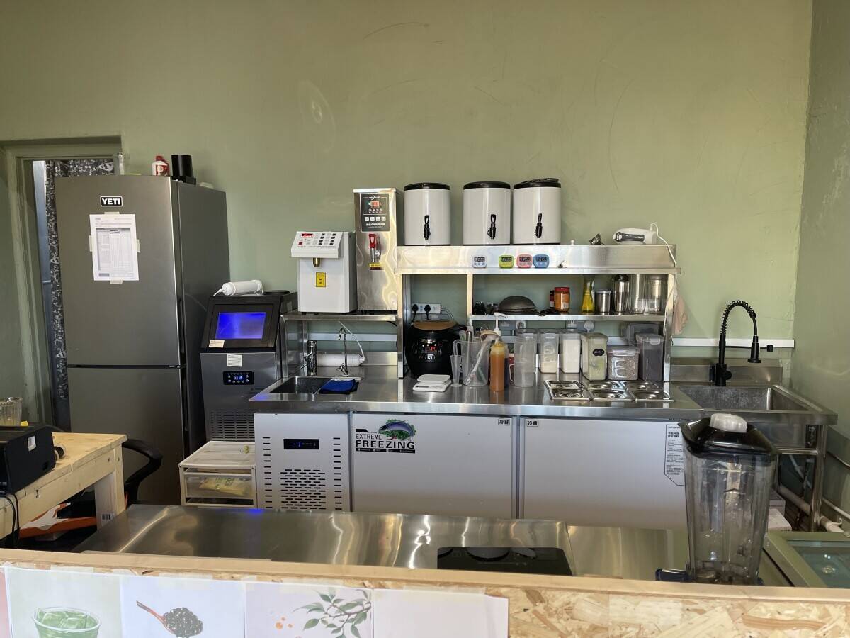 Modern Bubble Tea / Café Business Opportunity in Hillsborough, Sheffield Photo 8