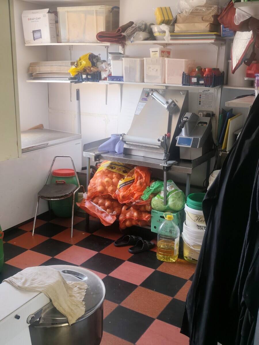 Allenton Kebabs Established since 1988 Prime Location Fully Equipped