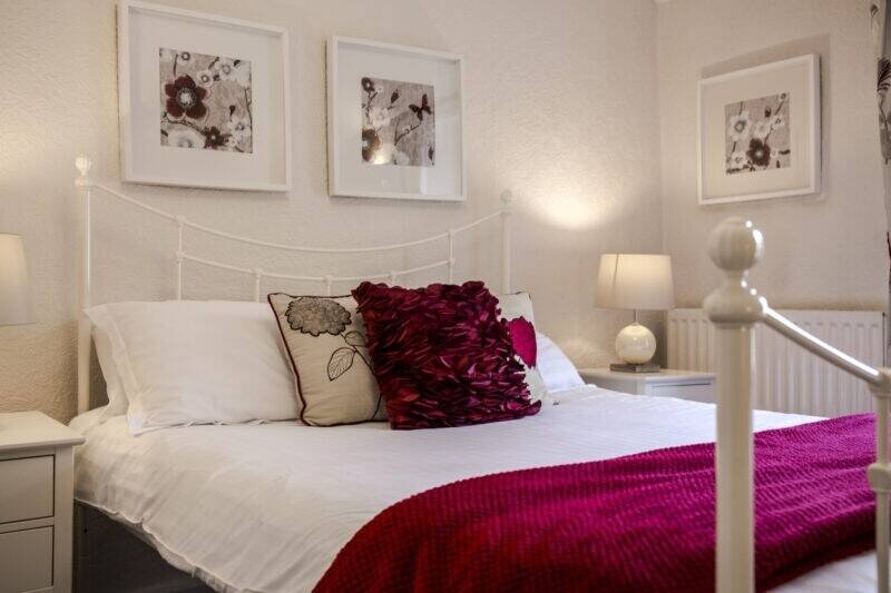 NORTH YORKSHIRE - COUNTRY PUB IN THE HEART OF THE YORKSHIRE DALES OFFERING LETTING ACCOMMODATION