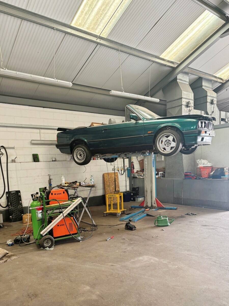 Established Motor Body Repair Business For Sale – Spray Booth, Ramp & Workshop Premises To Let Photo 7