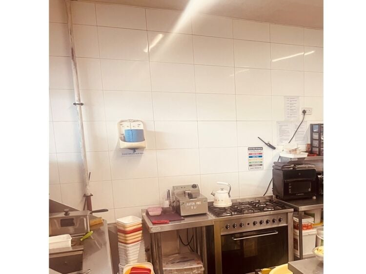 Hooked on Success – Thriving Fish & Chip Shop with Loyal Local Following Photo 8