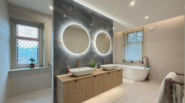 Magnificent Family Home with Self-Contained Airbnb/Residential Letting Accommodation
