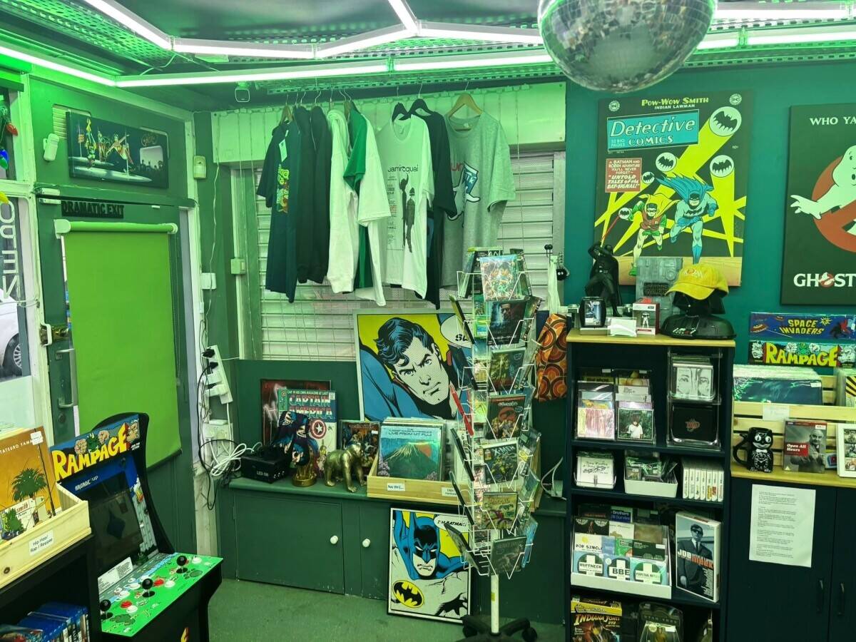 INDEPENDENT RECORDS & RETRO CULTURE STORE–FOR SALE – SEVENOAKS/TONBRIDGE AREA Photo 8