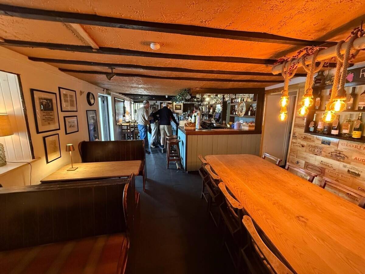A Simply Outstanding Waterfront Bar & Restaurant in Unspoilt Wester Ross (ref 1821) Photo 8