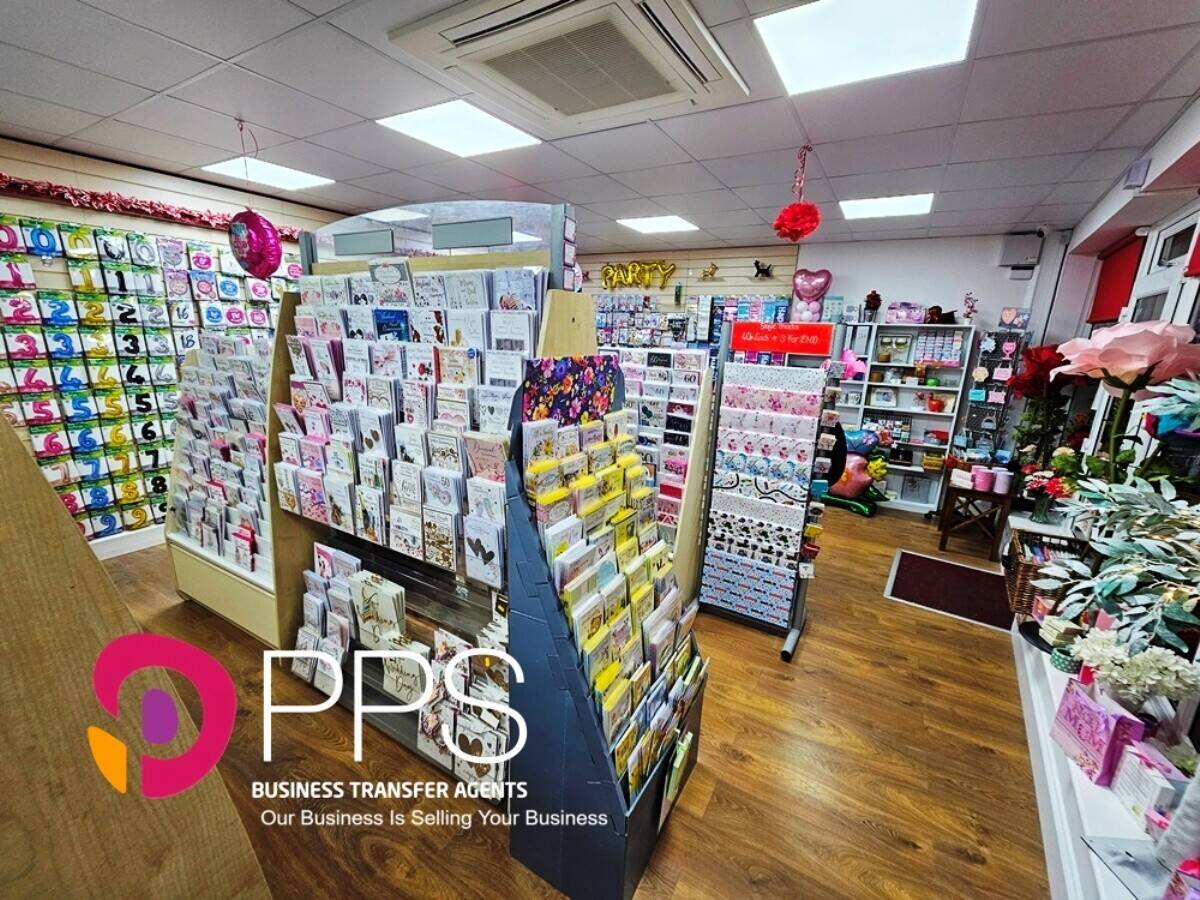 BALLOONS, GREETING CARDS & GIFT SHOP – FOR SALE – HADLEIGH, ESSEX Photo 8