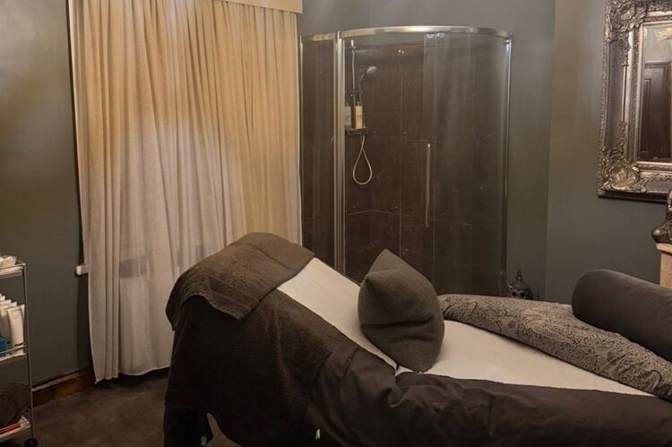 Closed Freehold Beauty Spa - Cumbria Photo 8