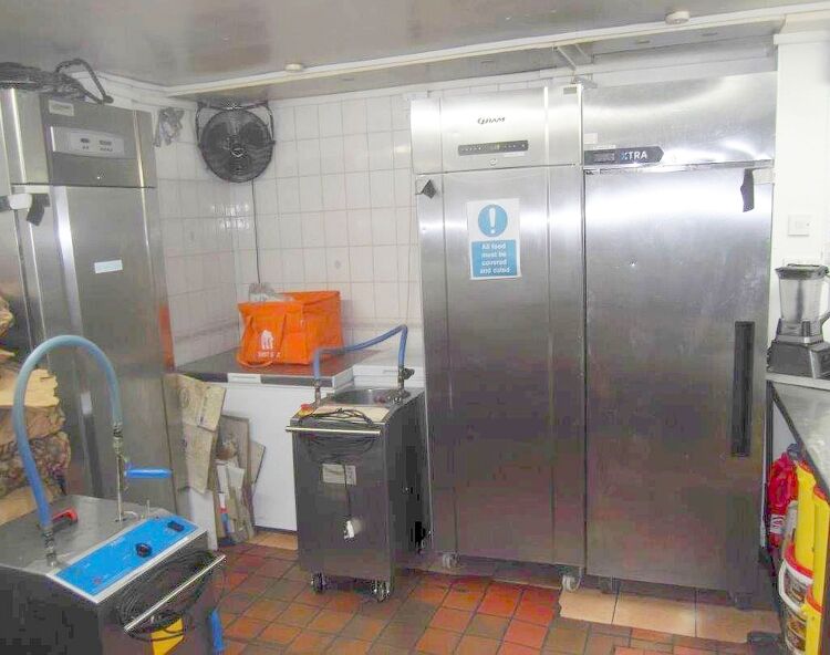 Under achieving Fish and chip shop in Southport Merseyside Photo 8
