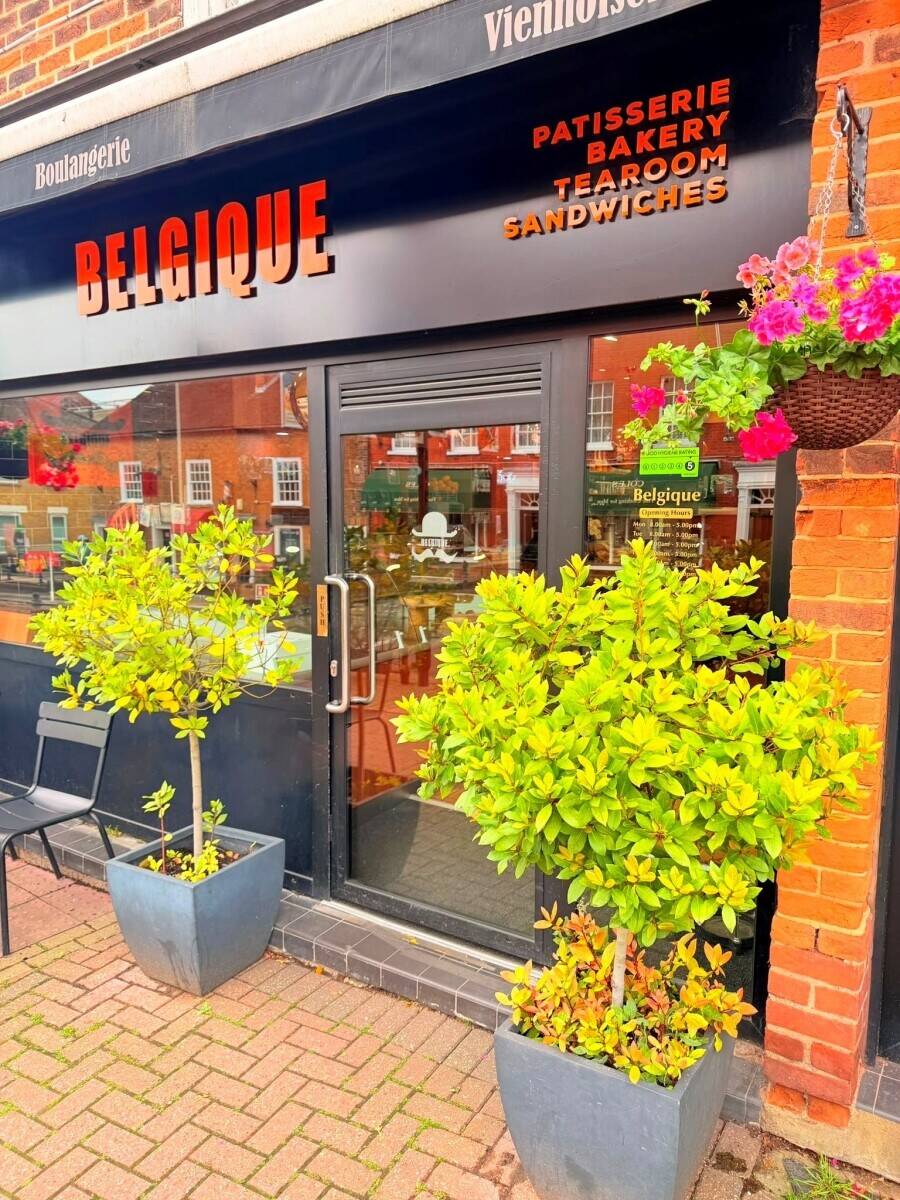 Premium café on Epping High Street that comes with 2 three bedroom flats with  'sitting tenants'