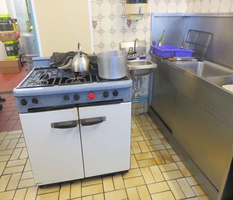 Established fish & chip/hot food shop with same ownership 36 years in wealthy catchment area. Photo 8