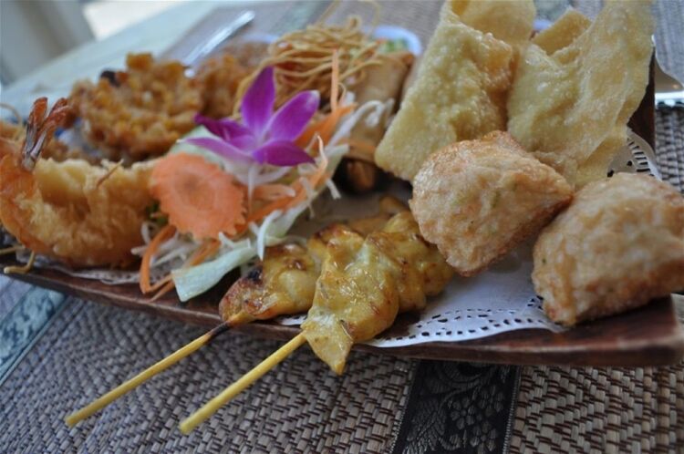 RIM NAM THAI RESTAURANT Photo 8