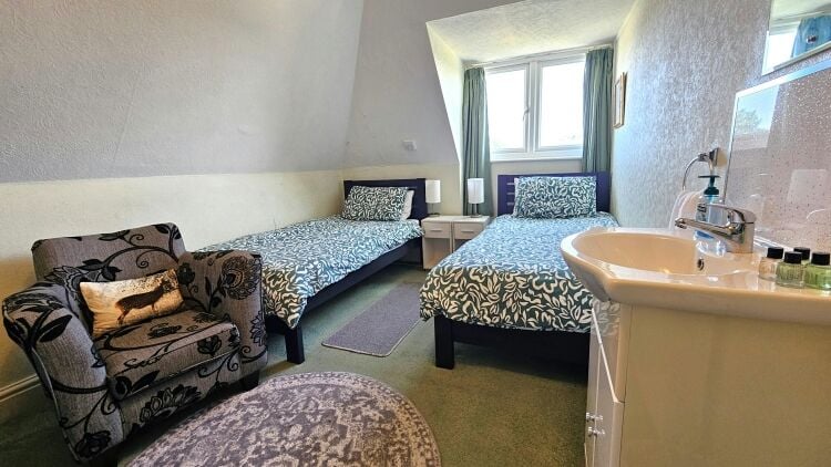 Retirement Sale of 11 Bedroom Home & Income B&B Well Located Between Shopping Thoroughfare and Pier Photo 8