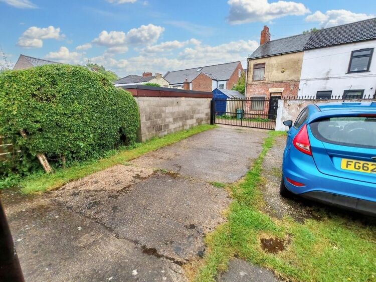 FREEHOLD TAKEAWAY WITH 3-BED ACCOMMODATION & DEVELOPMENT POTENTIAL