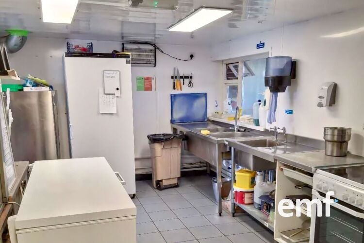 Popular Seaside Freehold Fish & Chip Shop