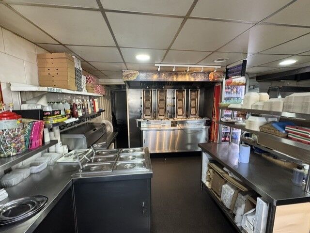 Leasehold Fish & Chip & Pizza Takeaway Located In Wolverhampton Photo 8