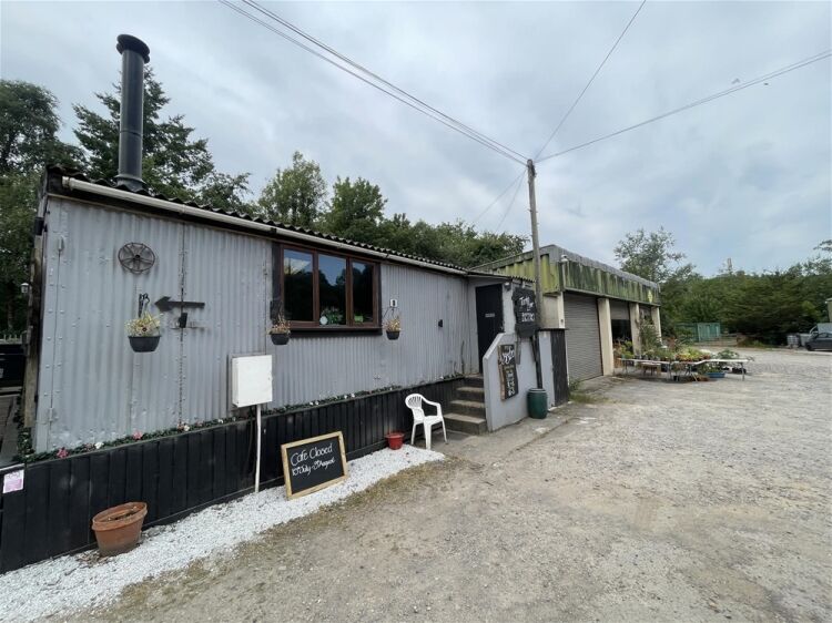Diverse mixed-use investment opportunity with development potential For Sale in Chulmleigh Photo 7