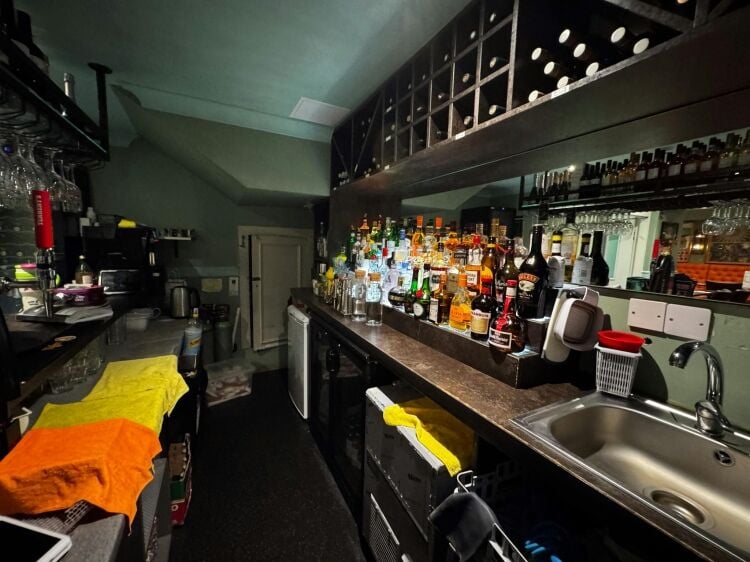 Fully Fitted 40 Cover Restaurant & Take Away Business in Newton Mearns