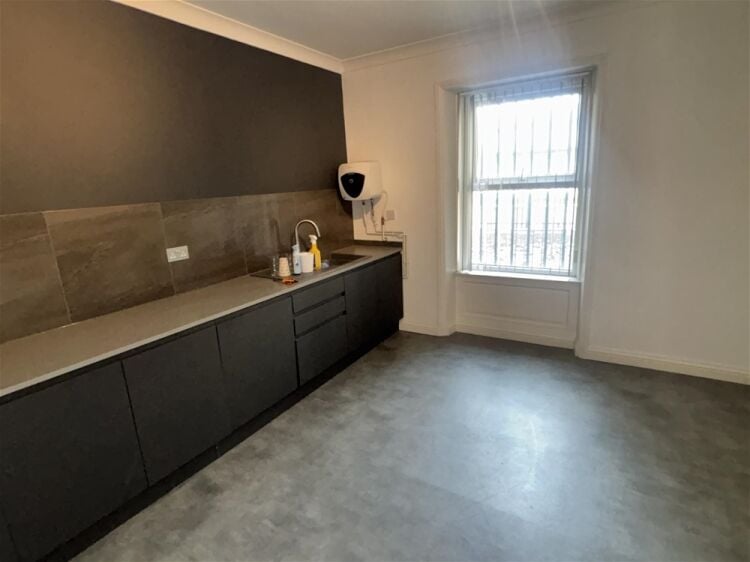 Vacant Unit For Sale in Brighouse