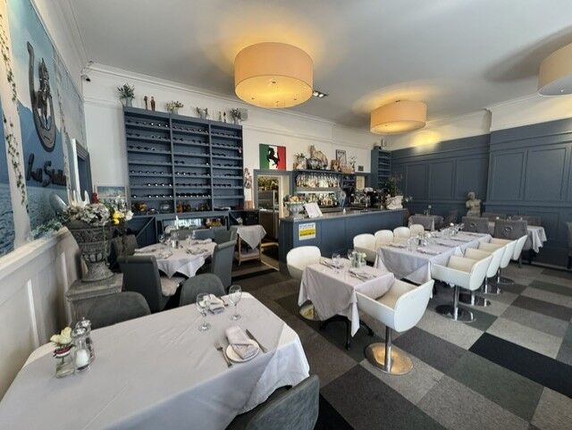 Leasehold Italian Restaurant Located In Balsall Common Photo 8