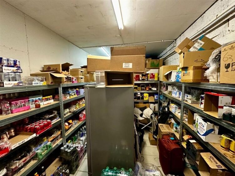 LEASEHOLD
CONVENIENCE STORES/LOTTERY & OFF LIC
