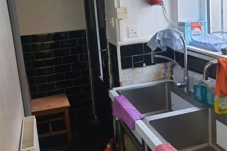 Recently Closed Cafe To Let - Leeds