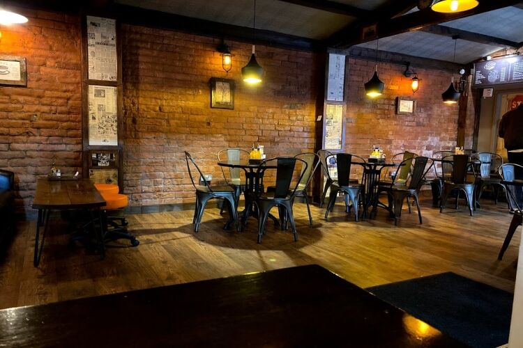 Restaurant & Takeaway - Levenshulme Manchester Photo 8