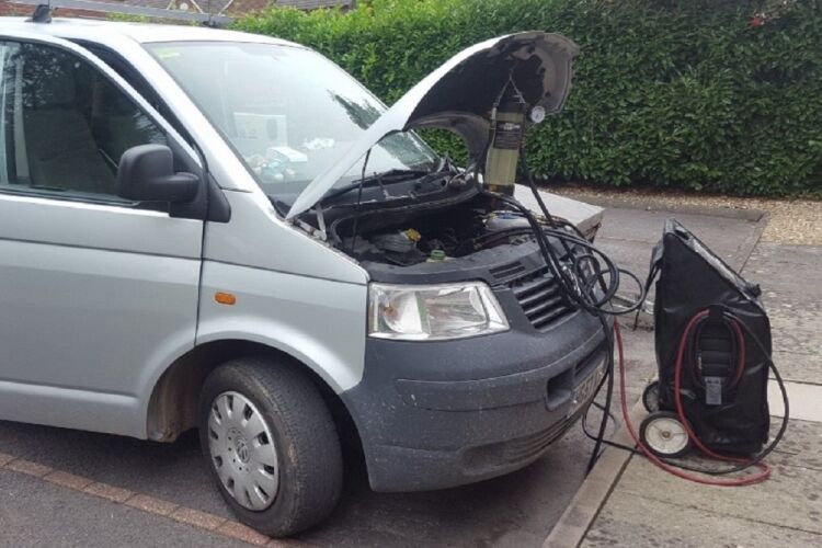 Specialist Engine Decarbonising Business - Hamps Photo 8