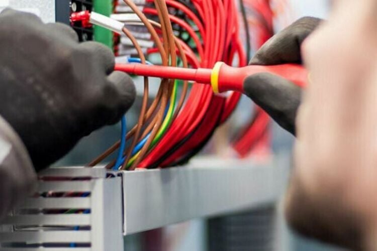 Established Relocatable Electricians Photo 8