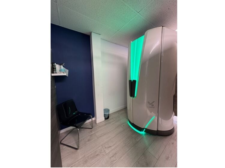Glow Big, Dream Bigger – Premium Tanning Salon Photo 8