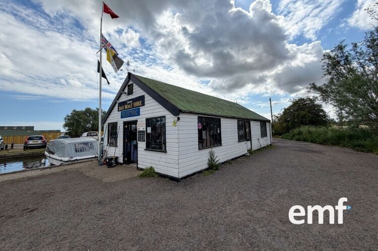 Boat Hire, Boat Yard, Building & Repair