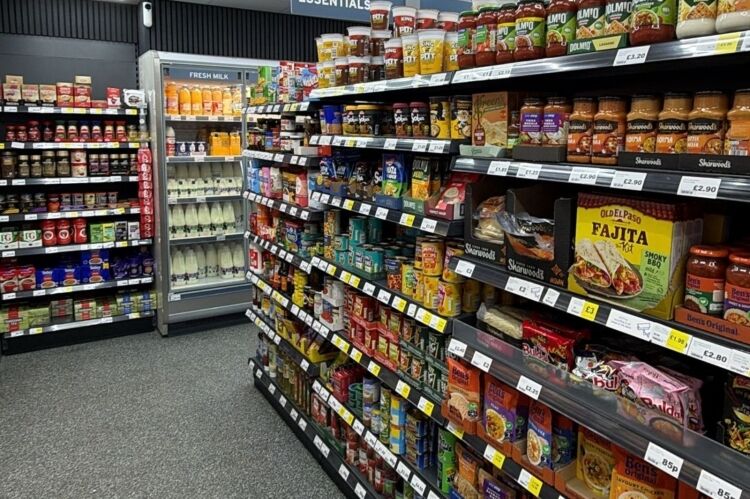 Established Convenience Store - St Helens Photo 8