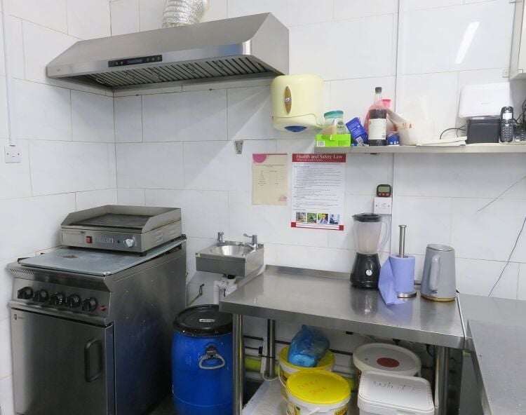Established fish & chip shop in affluent waterside town, closes 8.30 pm latest Photo 8