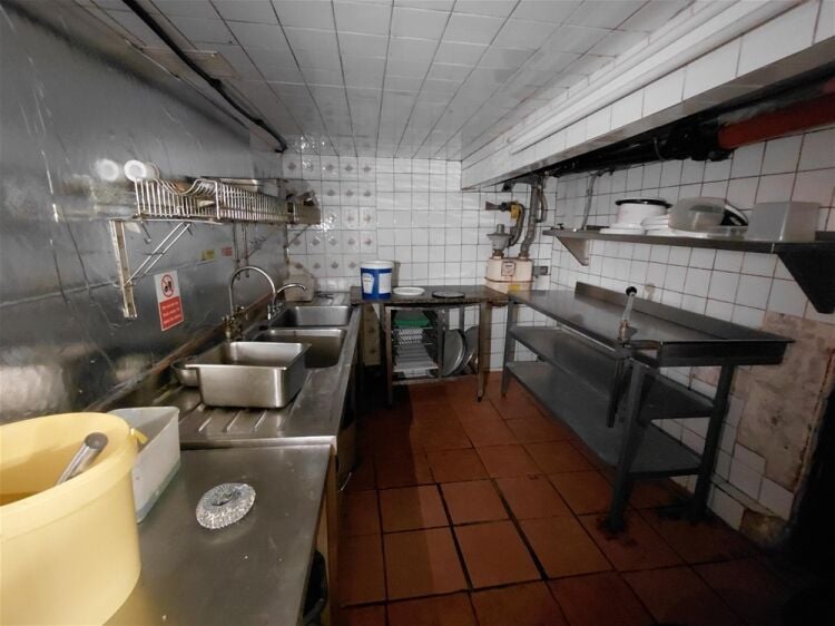 Hot Food Take Away For Sale in Leeds