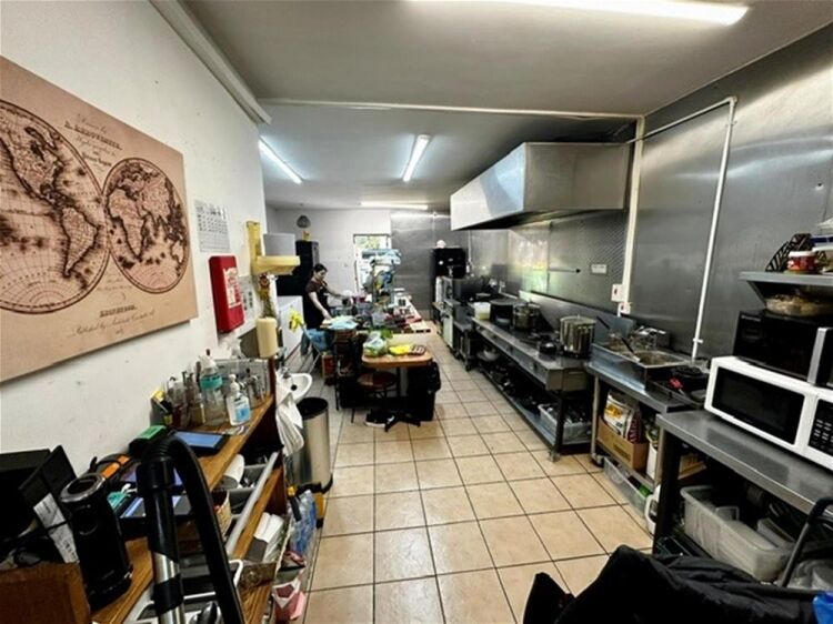 LEASEHOLD ASIAN RESTAURANT