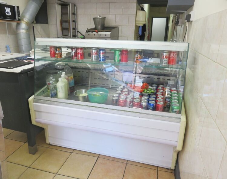 Established fish & chips takeaway with no deliveries and having 3 bedroom accommodation Photo 8