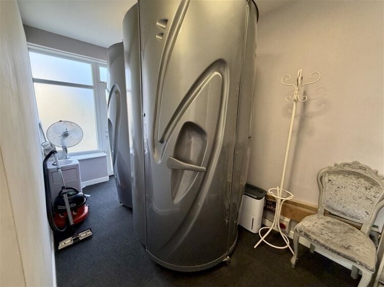 Beauty, Therapy & Tanning For Sale in Dewsbury Photo 8