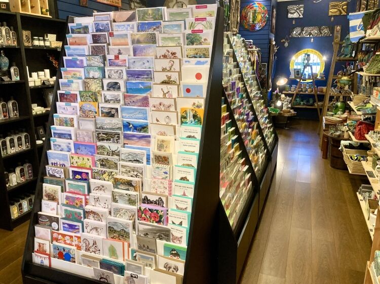 AWARD WINNING GIFTS & GREETING CARDS OUTLET