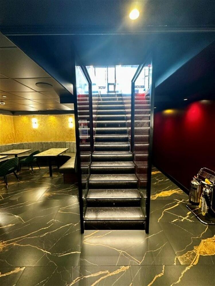 LEASEHOLD CHINESE/ASIAN STREET BRANDED RESTAURANT & TAKEAWAY BUSINESS
TREMENDOUS FRANCHISE OPPORTUNITY